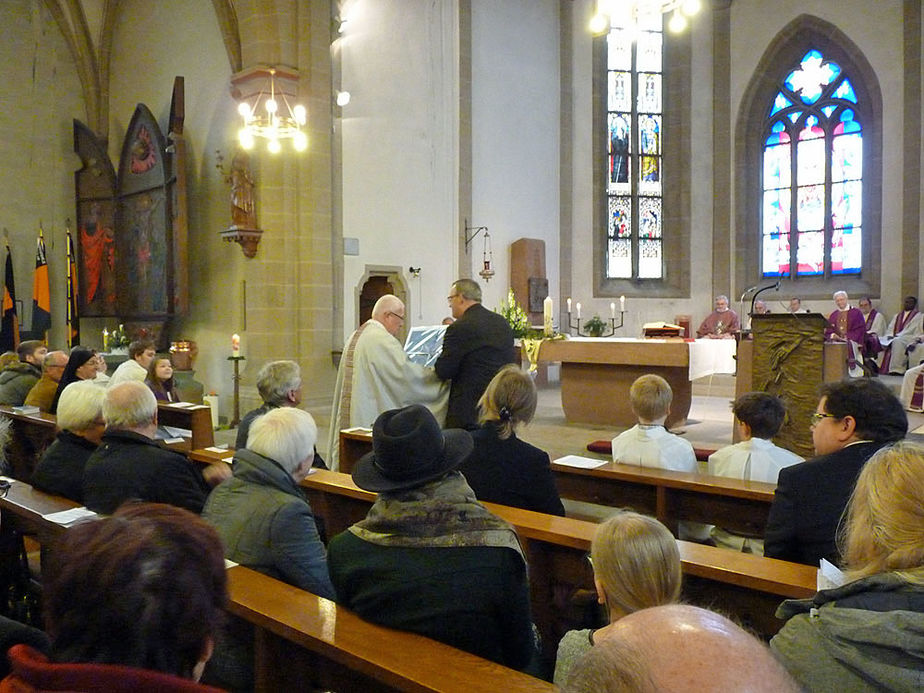 Festgottesdienst zum 50jahrigen Priesterjubiläum von Stadtpfarrer i.R. Geistlichen Rat Ulrich Trzeciok (Foto: Karl-Franz Thiede)